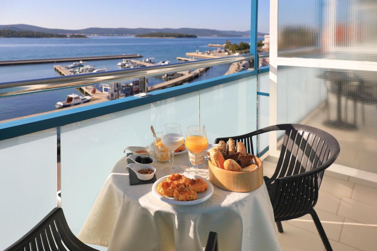 Ilirija Resort Hotel Kornati ビオグラード・ナ・モル エクステリア 写真