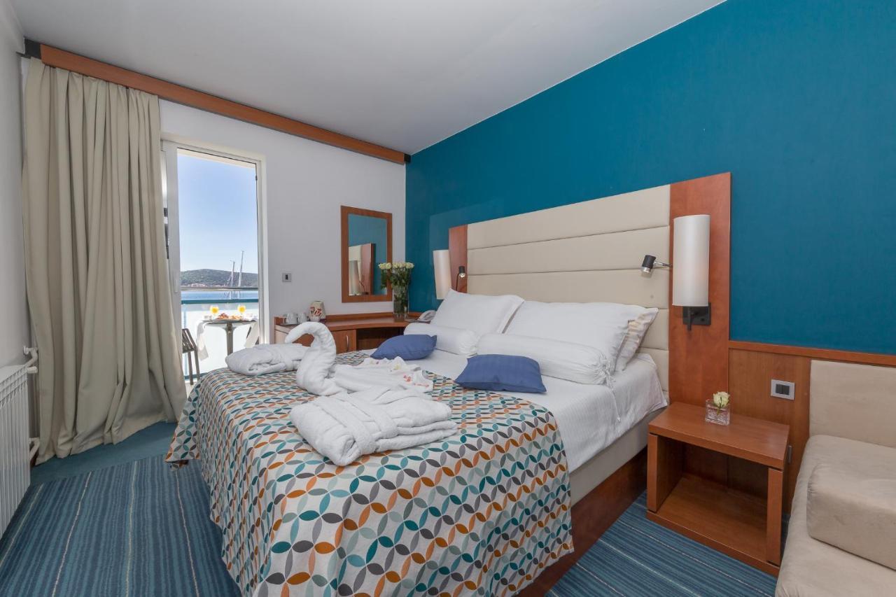 Ilirija Resort Hotel Kornati ビオグラード・ナ・モル エクステリア 写真