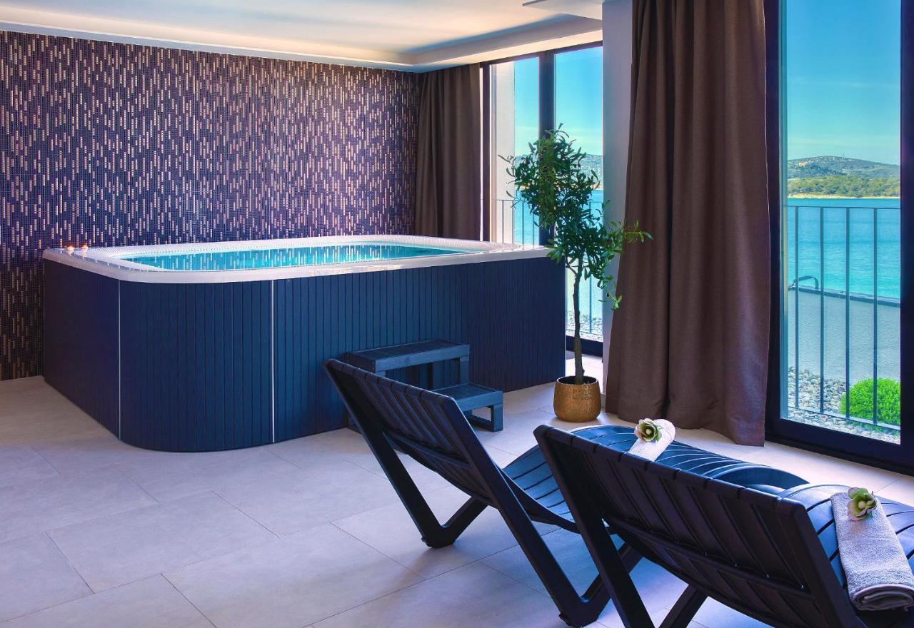 Ilirija Resort Hotel Kornati ビオグラード・ナ・モル エクステリア 写真